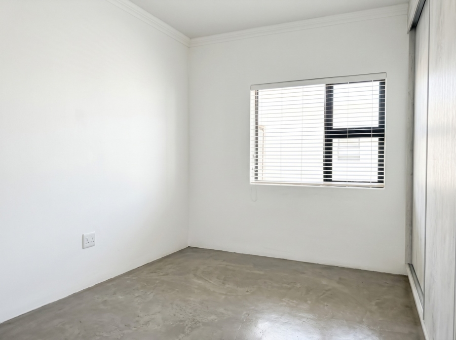 To Let 3 Bedroom Property for Rent in Golden Mile Western Cape